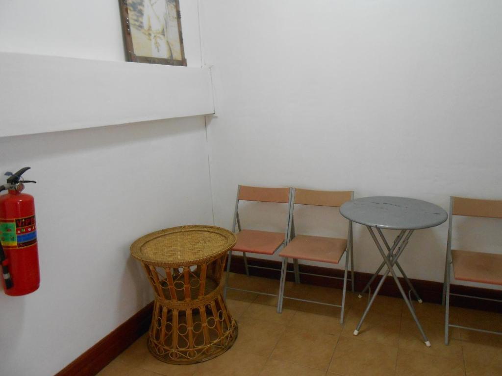 Chanthasom Guesthouse Ban Nongdouang Екстер'єр фото