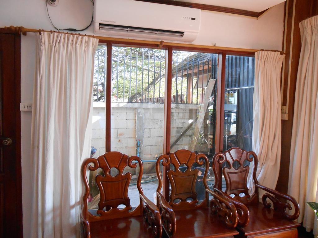 Chanthasom Guesthouse Ban Nongdouang Екстер'єр фото