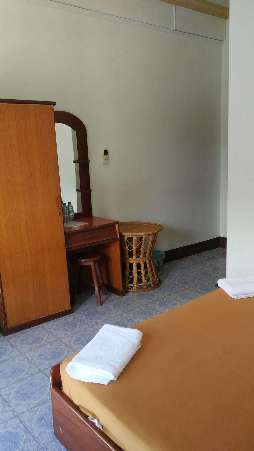 Chanthasom Guesthouse Ban Nongdouang Екстер'єр фото